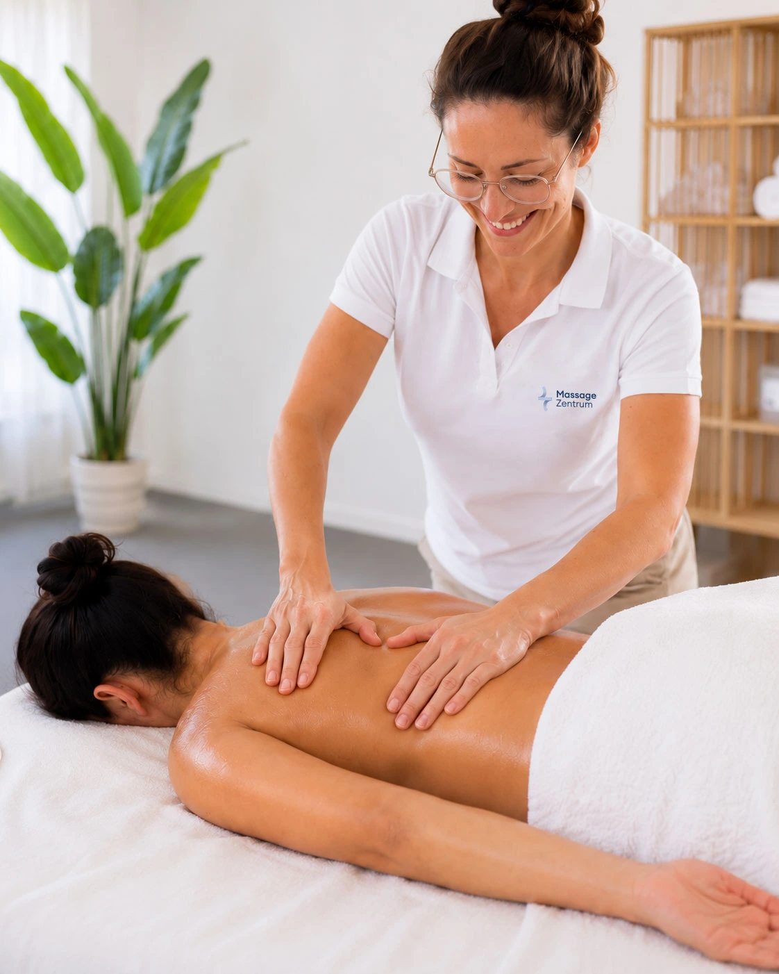 Schwangerschaftsmassage in der Basler Praxis am Aeschengraben